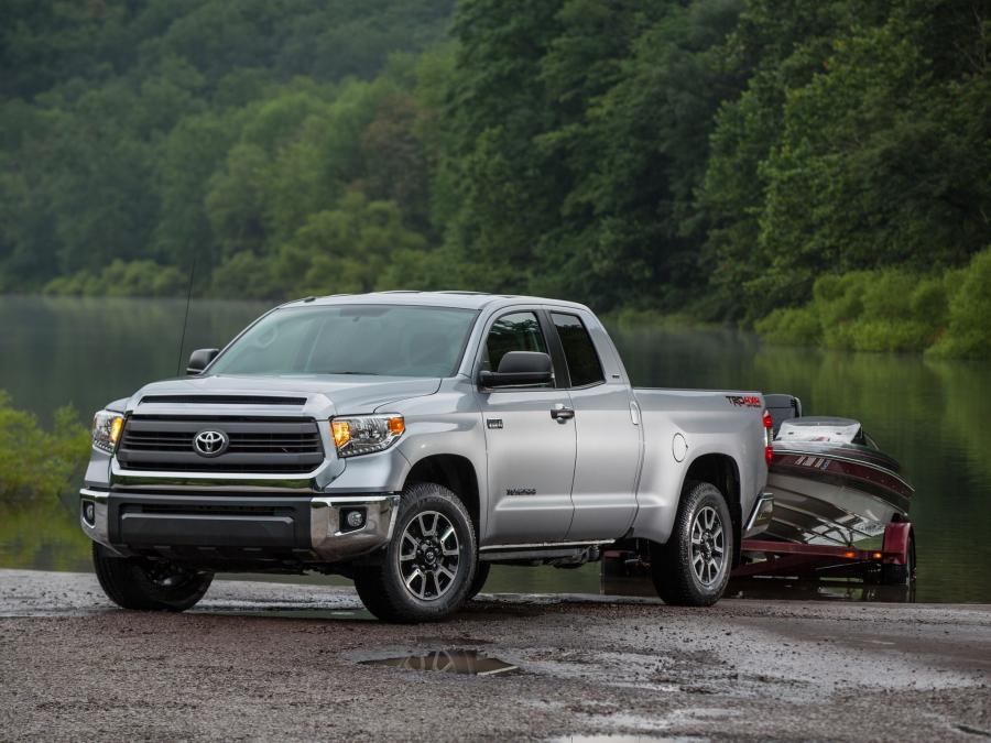 Toyota Tundra Double Cab SR5 by TRD 2013 года  (фото 18 из 18)